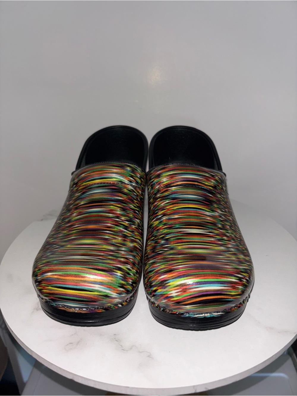 Dansko Rainbow Striped Patent Clogs size 11 NWOT - Picture 4 of 12